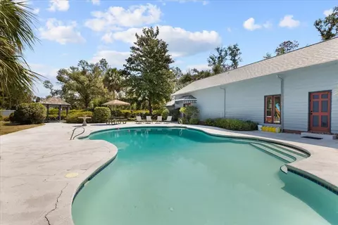 Exterior - 330 Bishop Blvd, Perry, FL 32347 photo 12 of 14