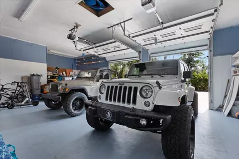 Exterior - 330 Bishop Blvd, Perry, FL 32347 photo 9 of 14