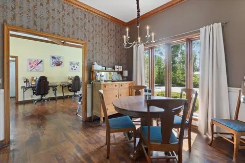 Dining - 330 Bishop Blvd, Perry, FL 32347 photo 4 of 4