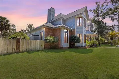 Exterior - 330 Bishop Blvd, Perry, FL 32347 photo 2 of 14