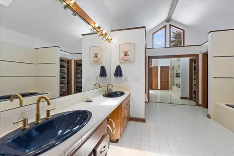 Bath - 330 Bishop Blvd, Perry, FL 32347 photo 1 of 7