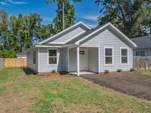 16 Naskapi St, Crawfordville, FL 32327