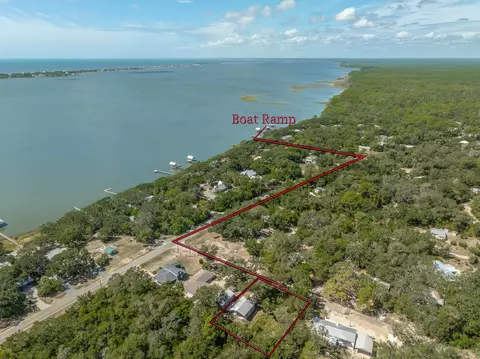 659 Pine St, Panacea, FL 32346