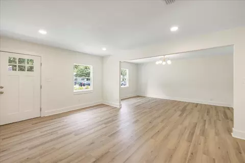 4604 Twin Oaks Dr, Tallahassee, FL 32305