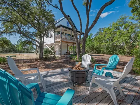 1372 Alligator Dr, Alligator Point, FL 32346