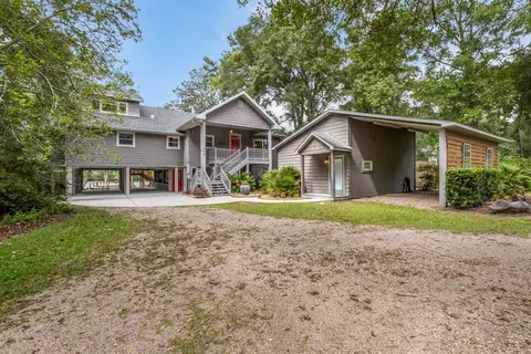 102 Sanders Cemetery Rd, Sopchoppy, FL 32358