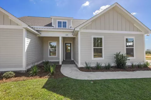 Exterior - 641 Knotted Pine Dr, Tallahassee, FL 32312 photo 2 of 9