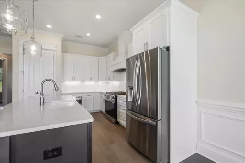 Kitchen - 641 Knotted Pine Dr, Tallahassee, FL 32312 photo 4 of 8