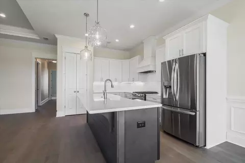 Kitchen - 641 Knotted Pine Dr, Tallahassee, FL 32312 photo 3 of 8