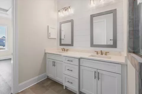 Bath - 641 Knotted Pine Dr, Tallahassee, FL 32312 photo 3 of 5