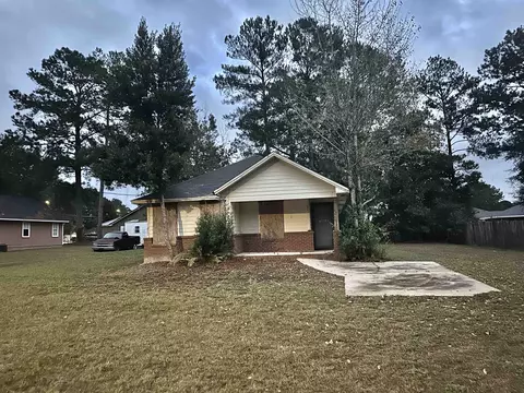 81 Knight Rd, Midway, FL 32343