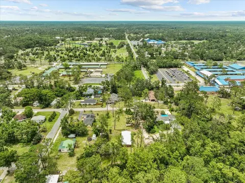 View/Area - 301 N Manila Ave, Perry, FL 32347 photo 7 of 9