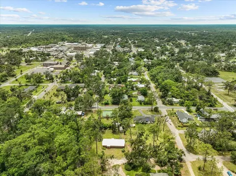 View/Area - 301 N Manila Ave, Perry, FL 32347 photo 5 of 9