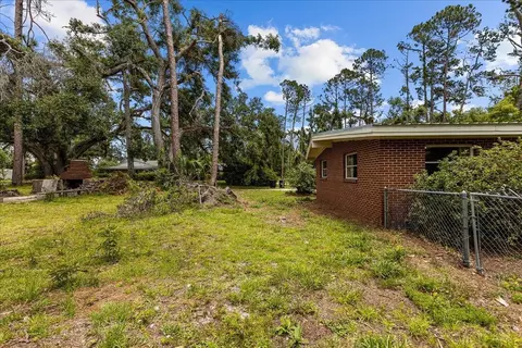 Exterior - 301 N Manila Ave, Perry, FL 32347 photo 10 of 14