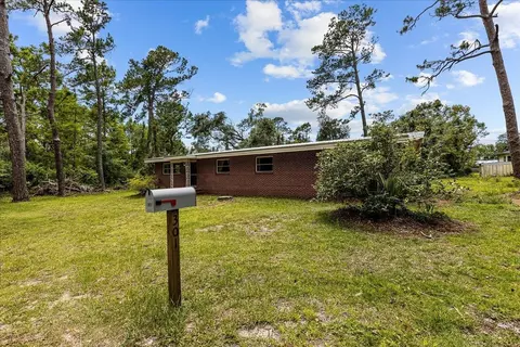 Exterior - 301 N Manila Ave, Perry, FL 32347 photo 11 of 14