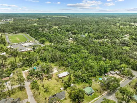 View/Area - 301 N Manila Ave, Perry, FL 32347 photo 4 of 9