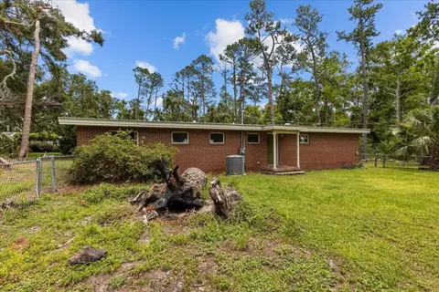 Exterior - 301 N Manila Ave, Perry, FL 32347 photo 8 of 14