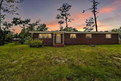 Exterior - 301 N Manila Ave, Perry, FL 32347 photo 1 of 14