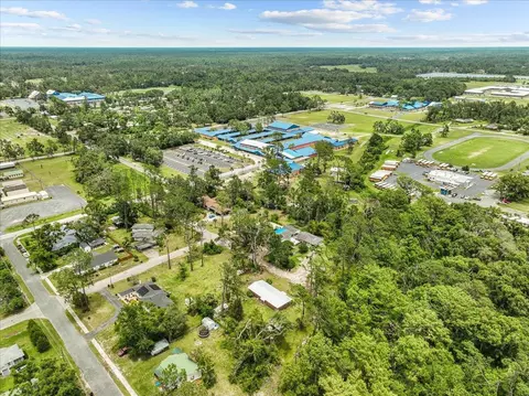 View/Area - 301 N Manila Ave, Perry, FL 32347 photo 6 of 9
