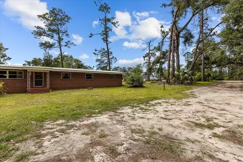Exterior - 301 N Manila Ave, Perry, FL 32347 photo 12 of 14