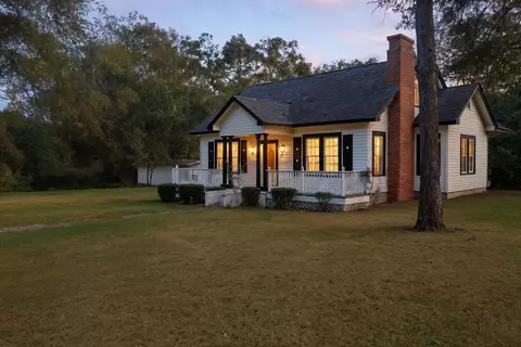8032 Baby Farm Dr, Tallahassee, FL 32310