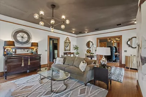 Living - 615 N Washington St, Perry, FL 32347 photo 7 of 7