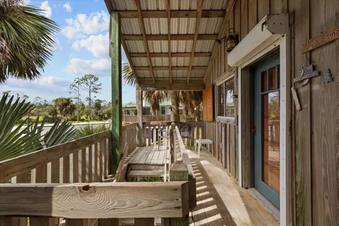 Exterior - 325 NW Third Ave, Perry, FL 32348 photo 5 of 16