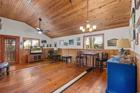 Living - 325 NW Third Ave, Perry, FL 32348 photo 1 of 1