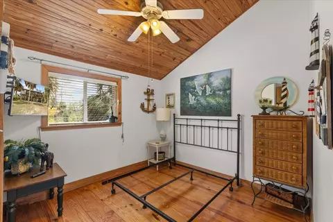 Bedroom - 325 NW Third Ave, Perry, FL 32348 photo 1 of 3