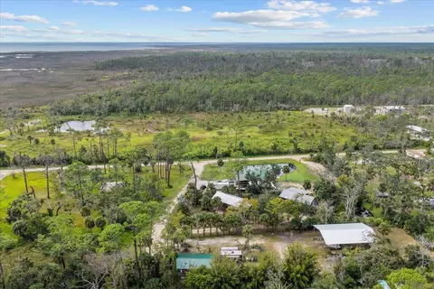View/Area - 325 NW Third Ave, Perry, FL 32348 photo 7 of 10