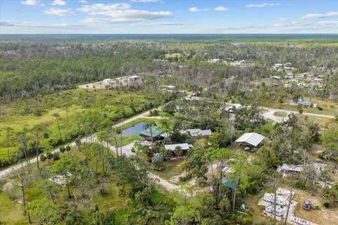 View/Area - 325 NW Third Ave, Perry, FL 32348 photo 8 of 10