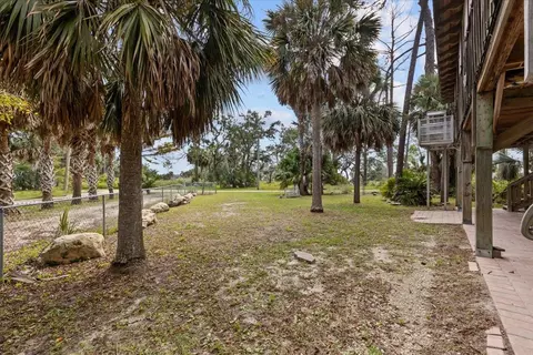 Exterior - 325 NW Third Ave, Perry, FL 32348 photo 13 of 16