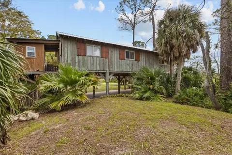 Exterior - 325 NW Third Ave, Perry, FL 32348 photo 11 of 16