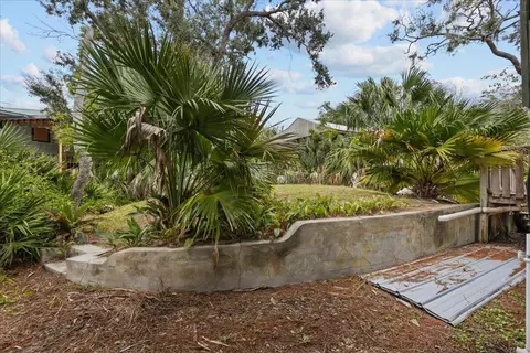 Exterior - 325 NW Third Ave, Perry, FL 32348 photo 12 of 16