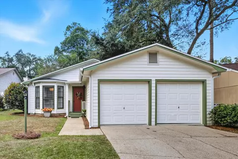 2935 Bayshore Dr, Tallahassee, FL 32309