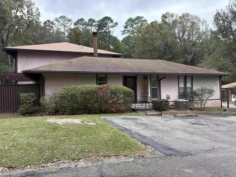 301 Westwood #301, Tallahassee, FL 32304