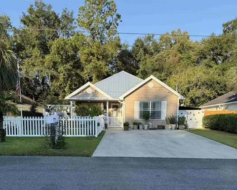 28 Ruby Ln, Crawfordville, FL 32327