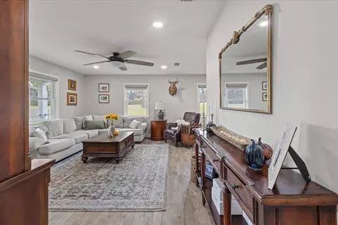 Entry Way - 647 SE Regency Trl, Madison, FL 32340 photo 1 of 2