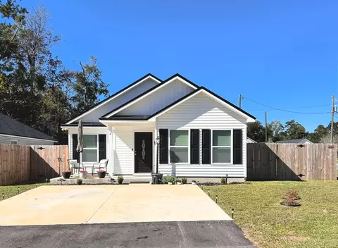 4 Dustin Ln, Crawfordville, FL 32327