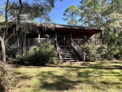84 Chattahoochee St, Panacea, FL 32346