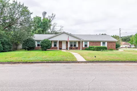 701 Lupine Ln, Tallahassee, FL 32308