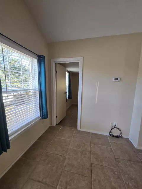Entry Way - 51 E Pine St # -1, Carrabelle, FL 32322 photo 2 of 4