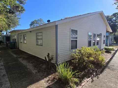 Exterior - 51 E Pine St # -1, Carrabelle, FL 32322 photo 5 of 16
