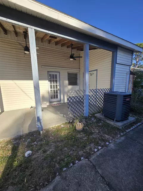 Exterior - 51 E Pine St # -1, Carrabelle, FL 32322 photo 9 of 16