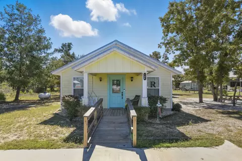 196 Leslie Ln, Perry, FL 32348