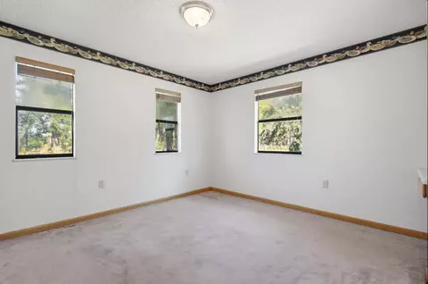 Bedroom - 154 W Davis Walker Rd, Perry, FL 32348 photo 3 of 6
