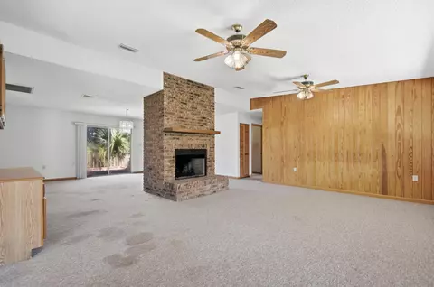 Living - 154 W Davis Walker Rd, Perry, FL 32348 photo 1 of 6