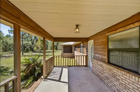 Exterior - 154 W Davis Walker Rd, Perry, FL 32348 photo 3 of 10