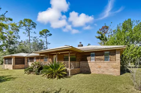 Exterior - 154 W Davis Walker Rd, Perry, FL 32348 photo 2 of 10