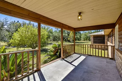 Exterior - 154 W Davis Walker Rd, Perry, FL 32348 photo 7 of 10